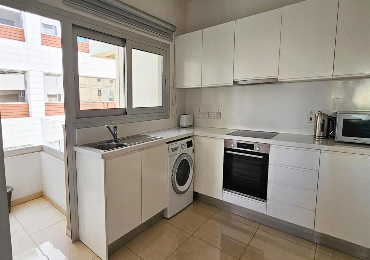 Phaedrus Living: City Centre Luxury Flat Esperidon 201 Nicosia Exteriör bild
