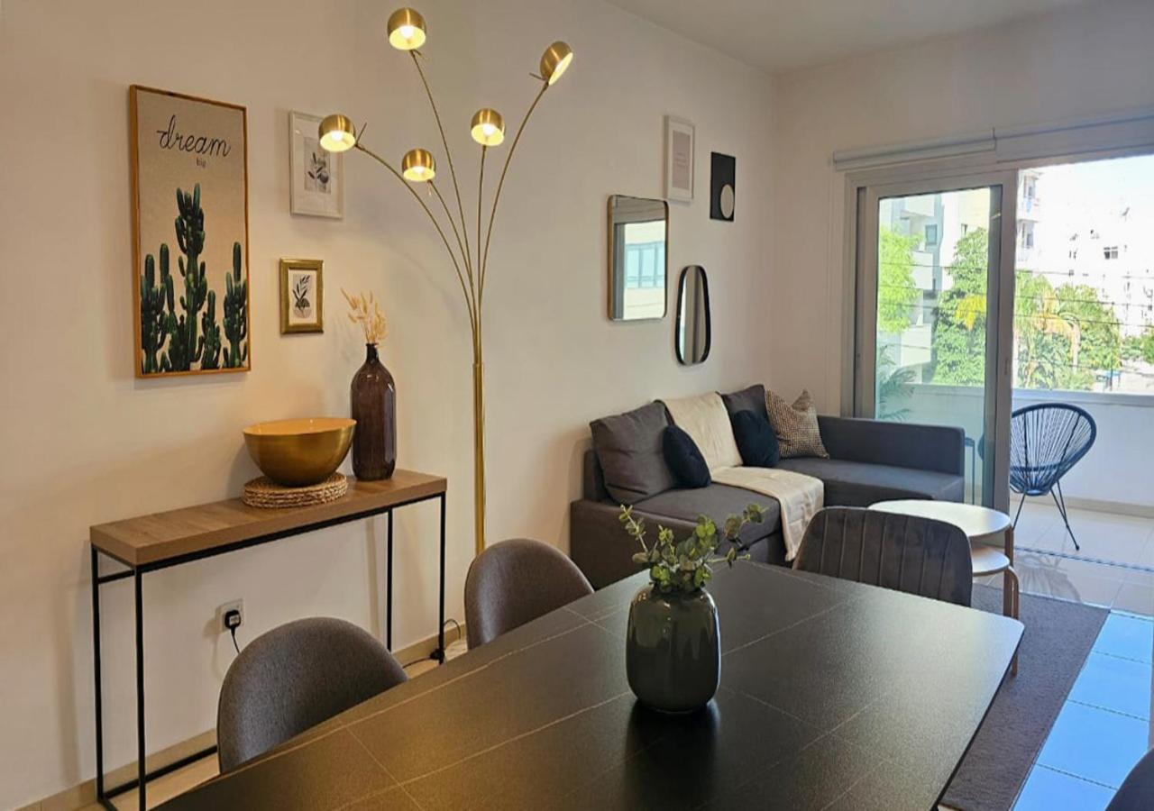 Phaedrus Living: City Centre Luxury Flat Esperidon 201 Nicosia Exteriör bild