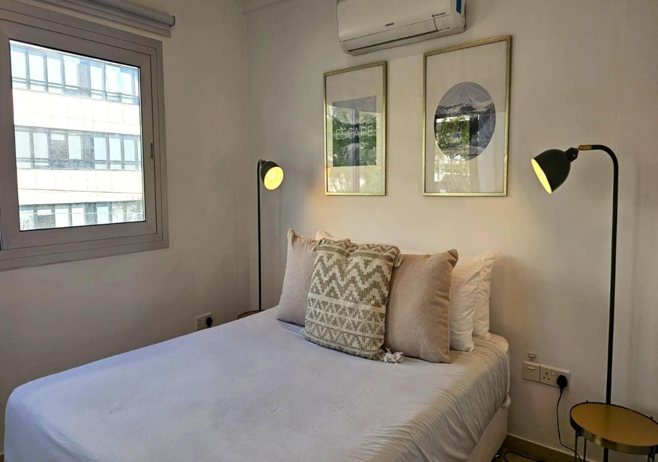 Phaedrus Living: City Centre Luxury Flat Esperidon 201 Nicosia Exteriör bild